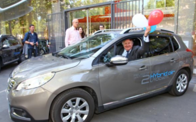 Peugeot unveils a new car that runs on air.