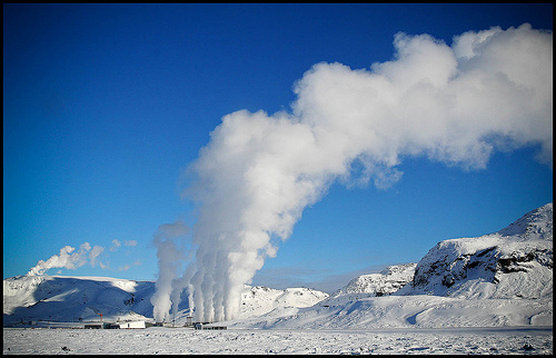 Iceland to generate electricity from volcanoes