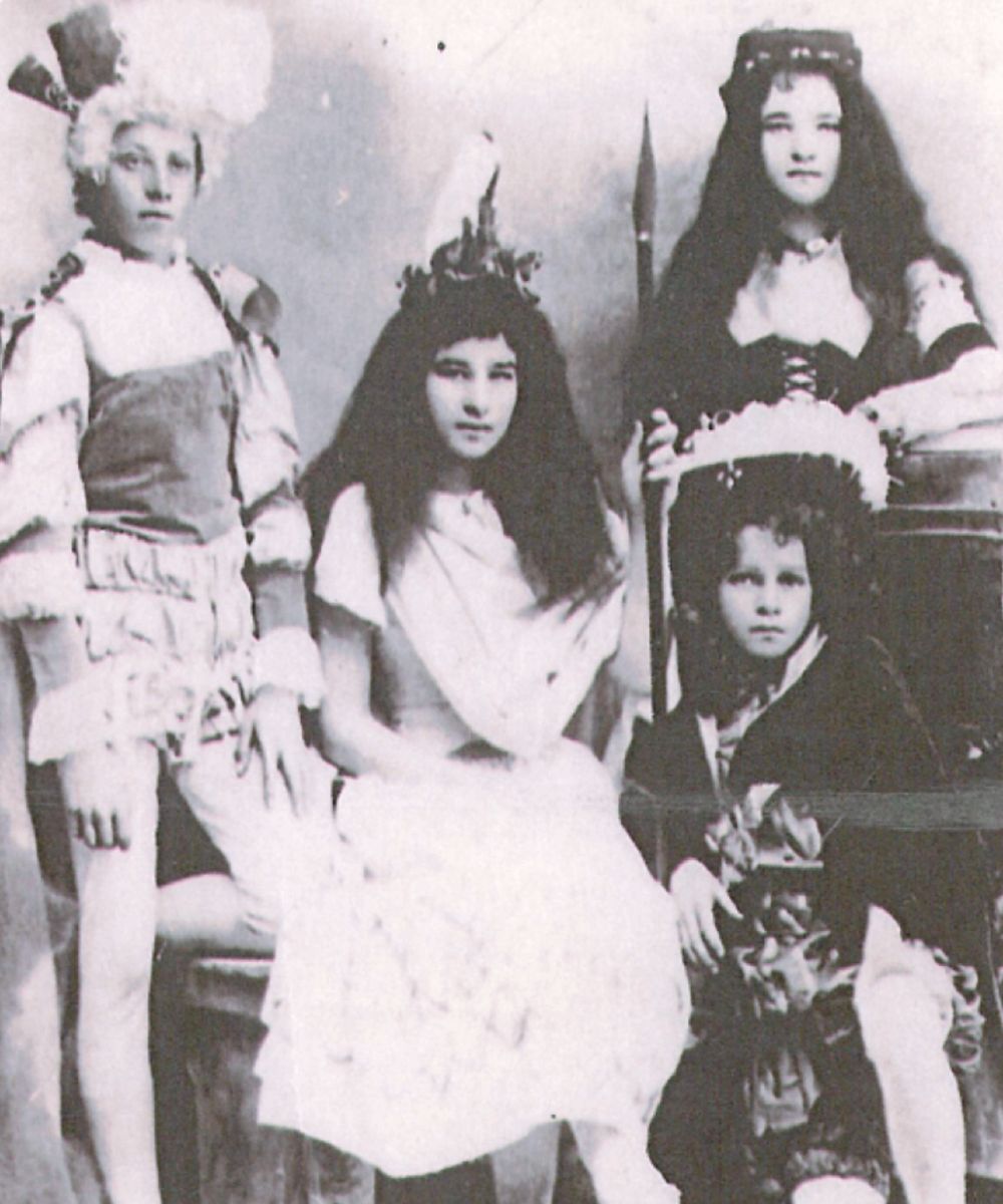 Great Granny May - Dean van Leeuwen